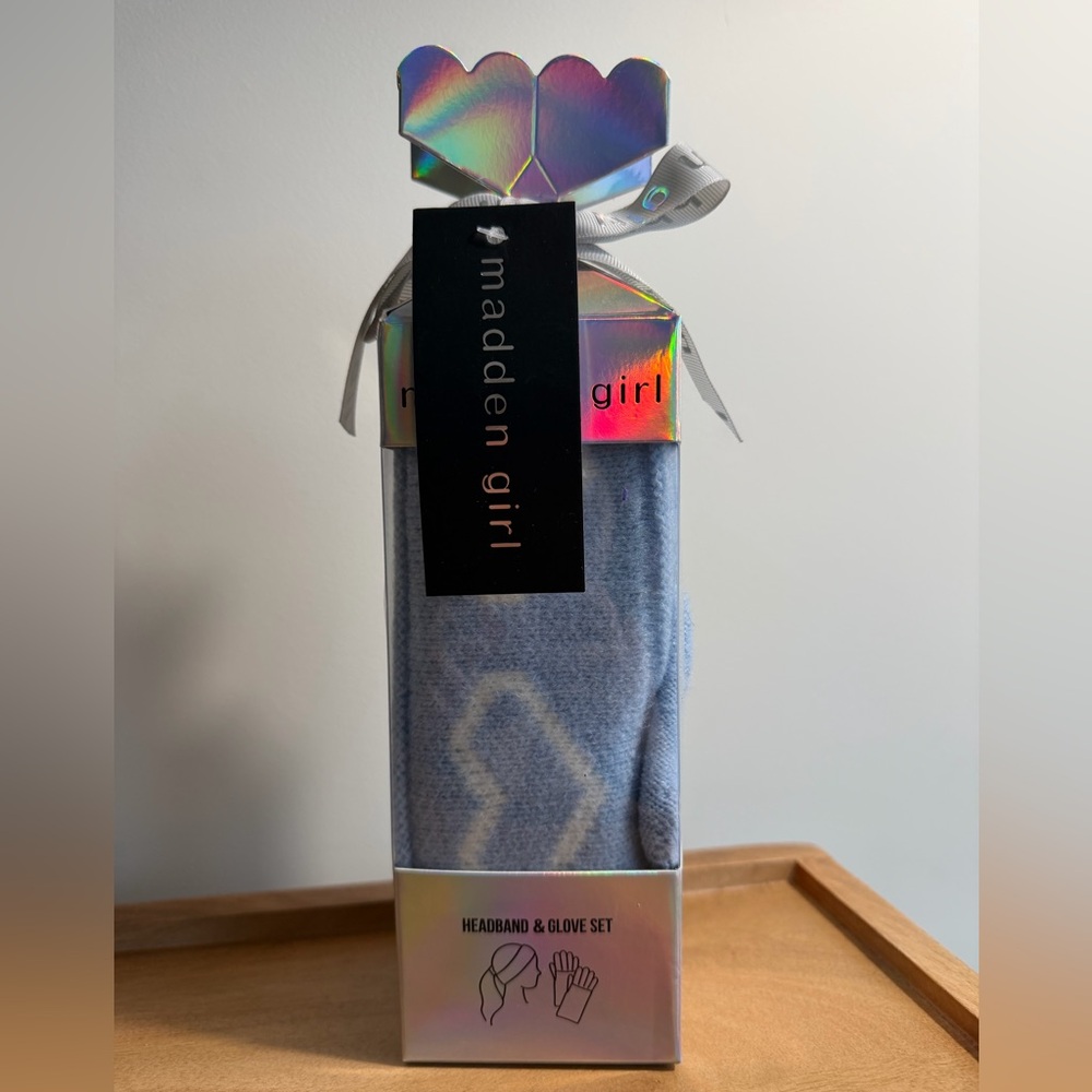 Madden Girl Blue Headband & Glove Set